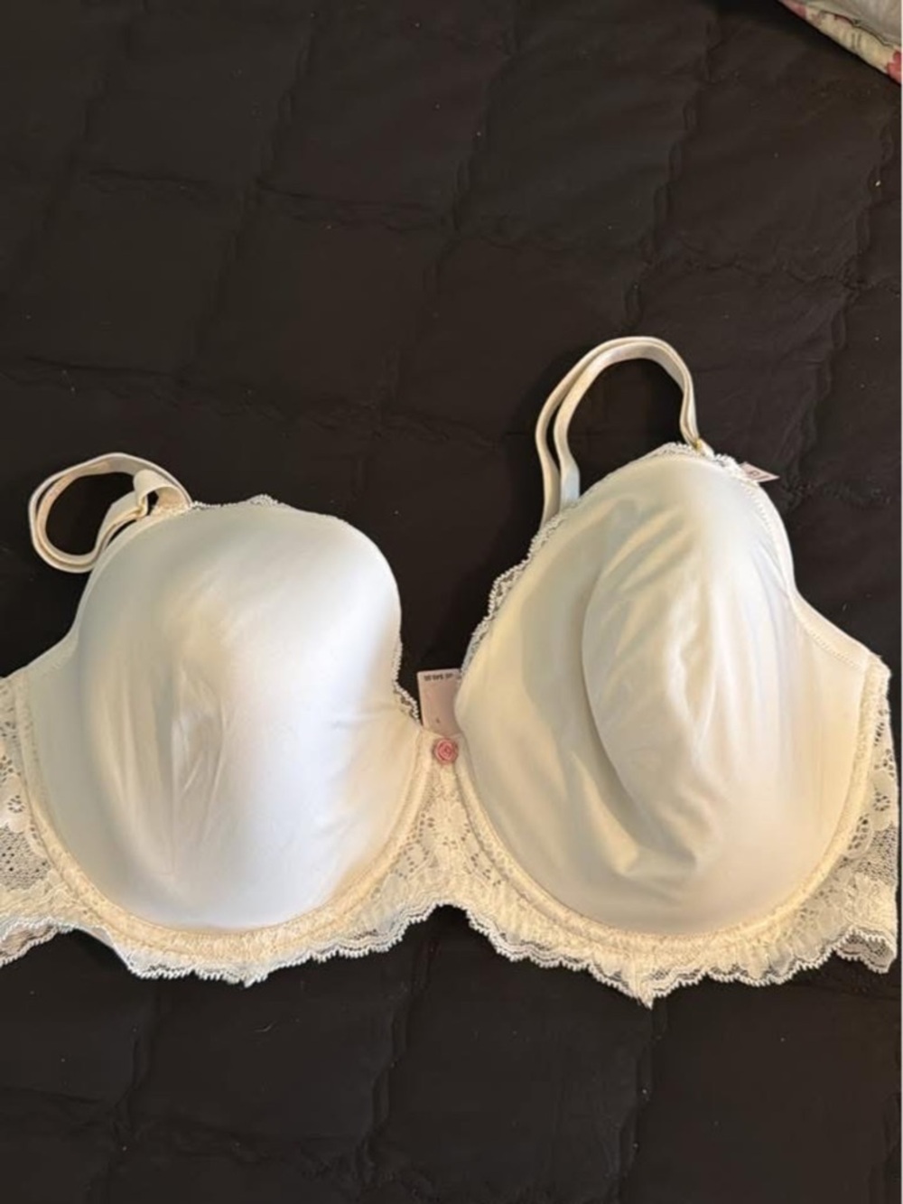 Victoria's Secret  Lace-Trim Underwire Bra